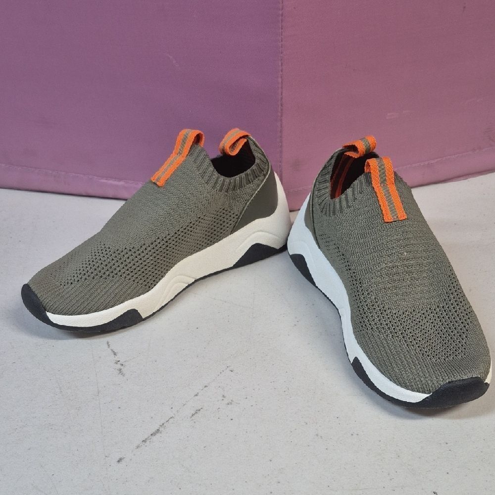 Wonder Nation Boys 3 Knit Pull On Sneaker - NWOT